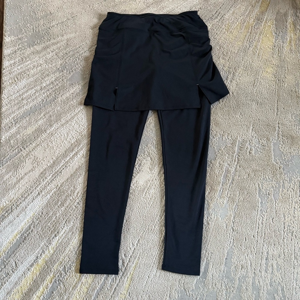 Renwick Skirted Leggings Tennis golf black pull on skirt legging modest small